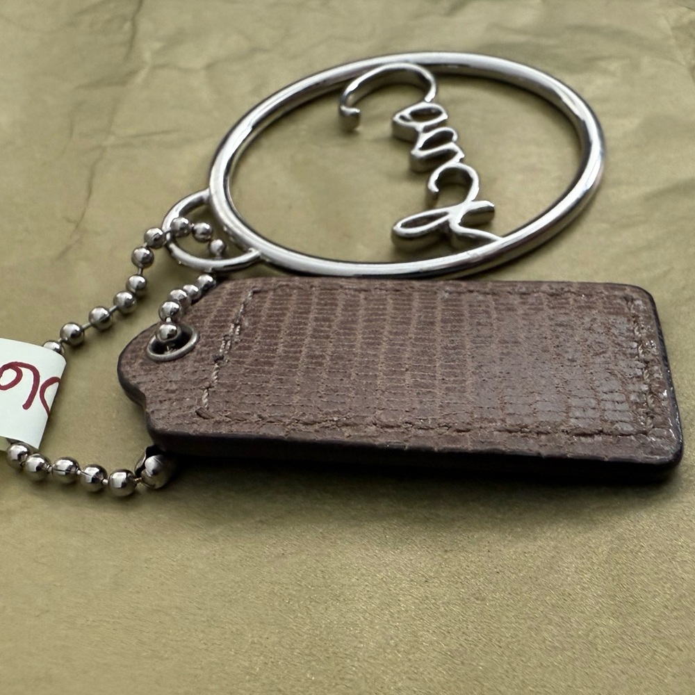 Coach (✨B1G1 1/2 off) Oval Script Metal and Brown Leather Hangtags - Picture 6 of 9